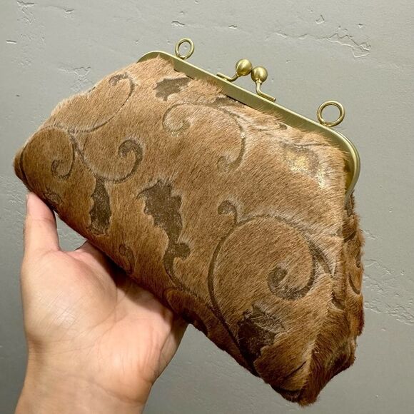 Vintage Style Real Hair-on Calfskin Floral Embossed Kisslock Clutch/Crossbody - Picture 9 of 16